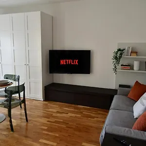 Micky House-wifi Netflix Garage Appartamento Arcore