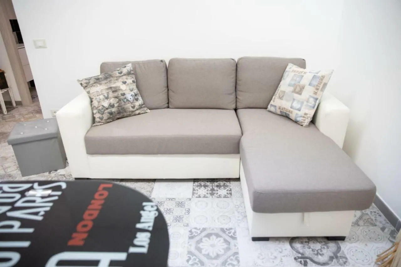 Apartment La Maison D'Irene Avola