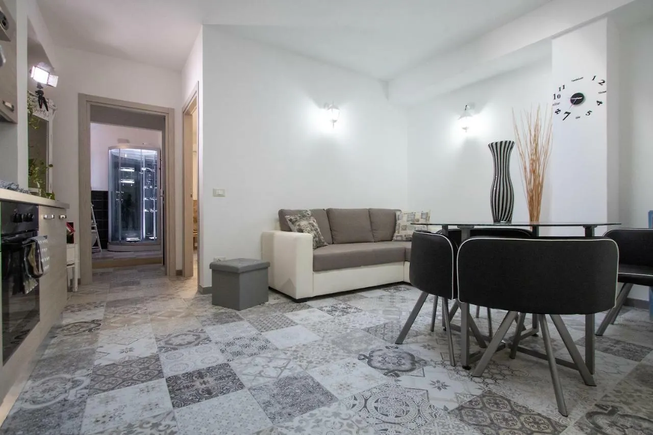 Apartment La Maison D'Irene Avola Italy